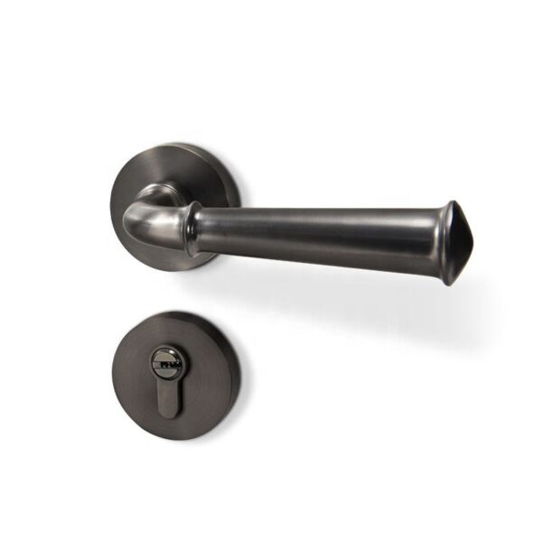 مقابض أبواب تقليدية